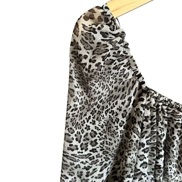 NWT HYFVE Leopard Print Puff Sleeve Smocked Ruffle Peplum Hem Blouse - Picture 6 of 12